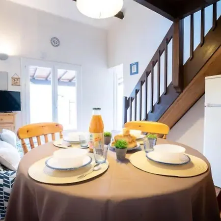 St Cyprien Superbe Maison De *